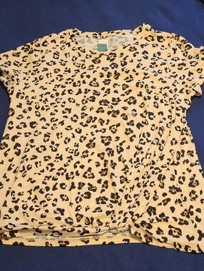 NWT Maurices Top Women’s XXL  Brown Black Animal Print  Knotted Hemline